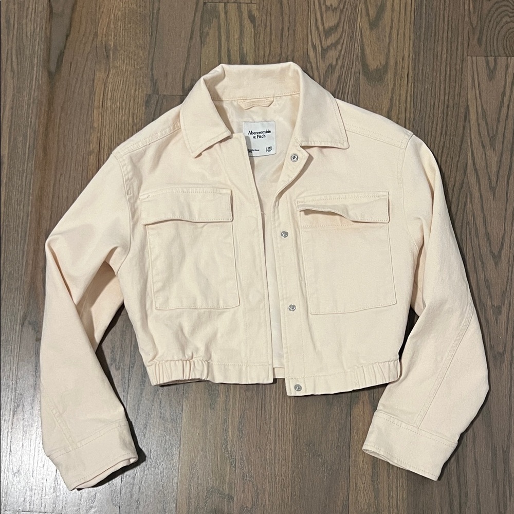 Abercrombie & Fitch Women's pale yellow Jean Jacket